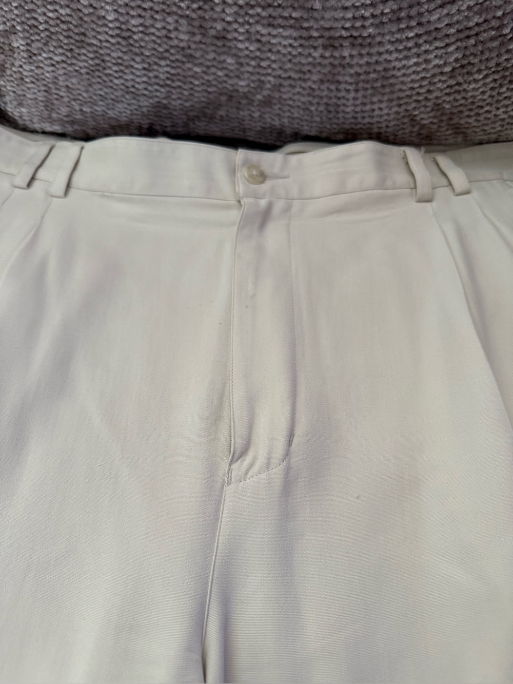 Cezani Mens Silk European Style Golf Shorts Size 40 Beige Pleated Front